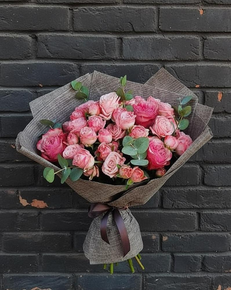 Букет цветов из: Розы в Венцах