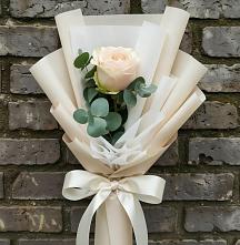 Букет цветов из:  Розы в Венцах