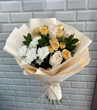Букет цветов из:  Розы и Хризантемы в Венцах
