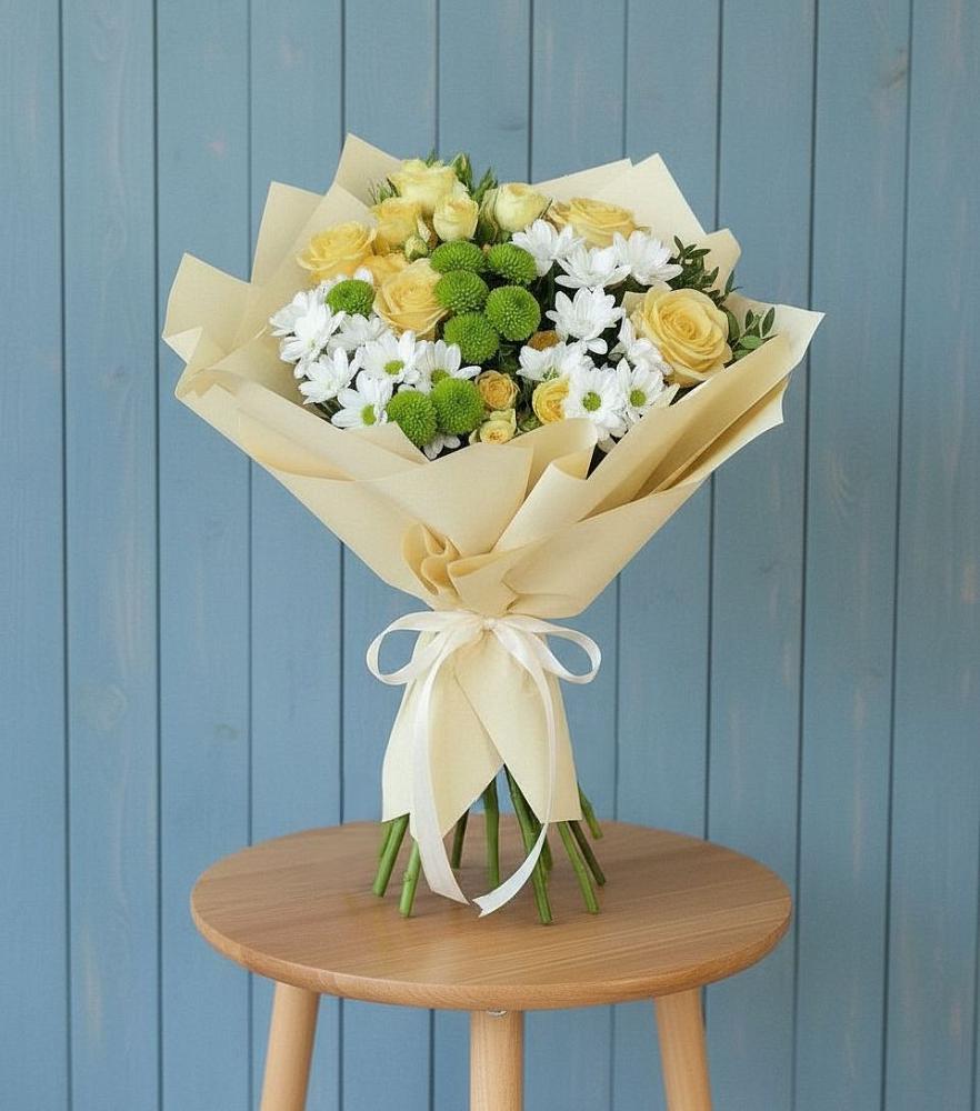 Букет цветов из: Хризантемы и Розы в Венцах
