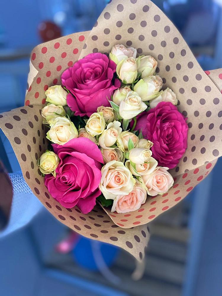 Букет цветов из: Розы в Венцах