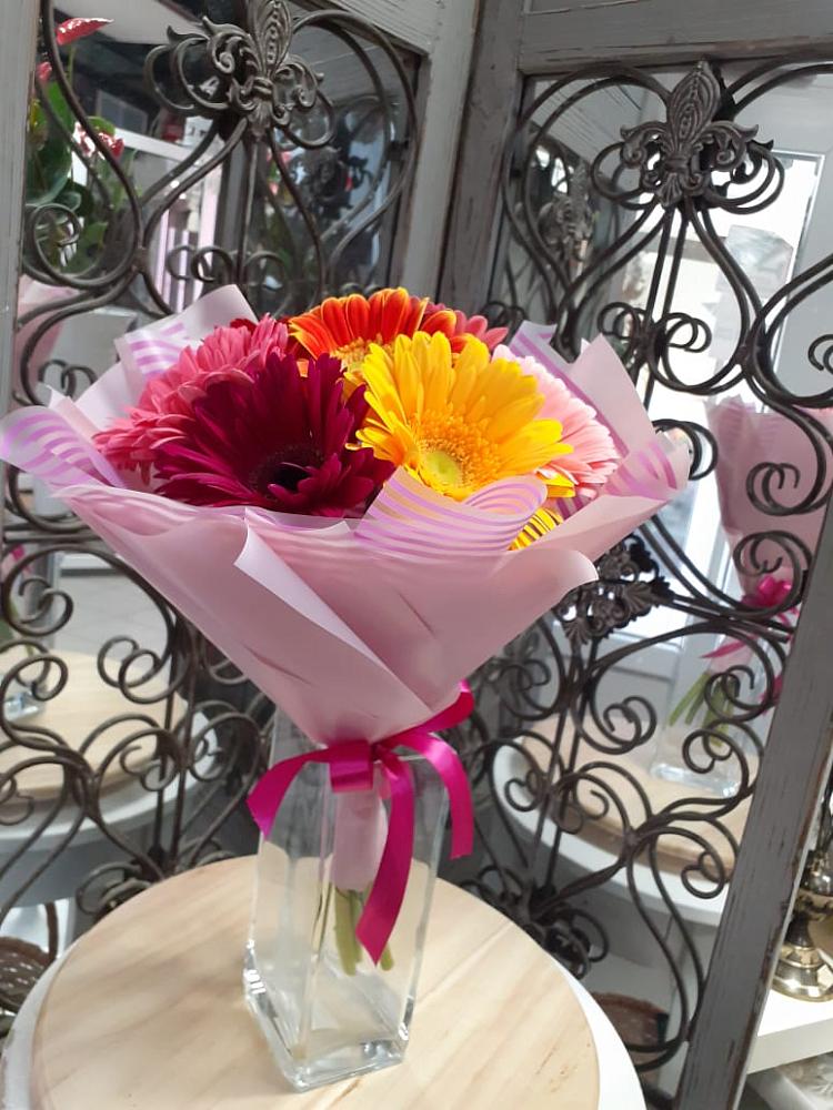 Букет цветов из: Герберы в Венцах