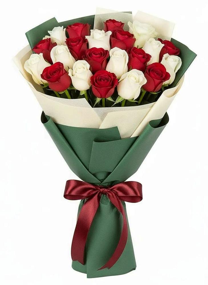 Букет Микс из красных и белых роз в Венцах