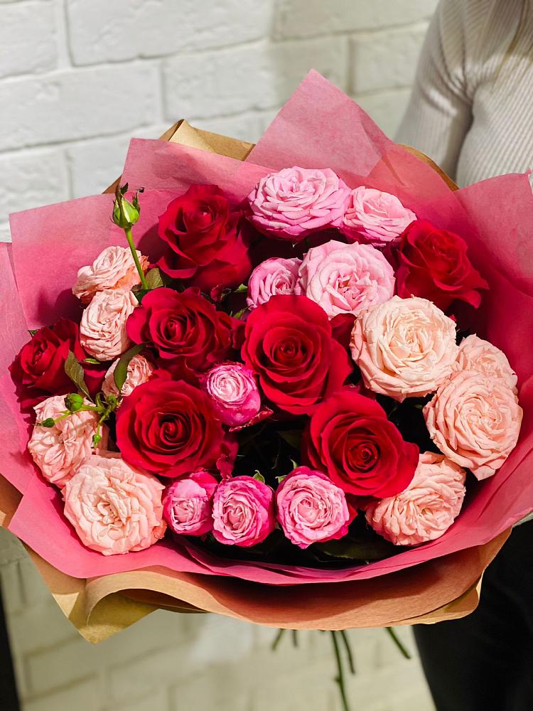 Букет цветов из: Розы в Венцах