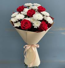 Букет цветов из:  Розы и Хризантемы в Венцах