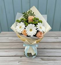 Букет цветов из:  Герберы, Розы и Хризантемы в Венцах
