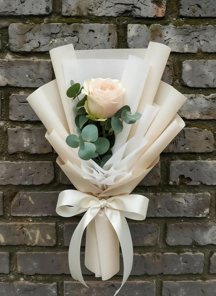 Букет цветов из: Розы в Венцах