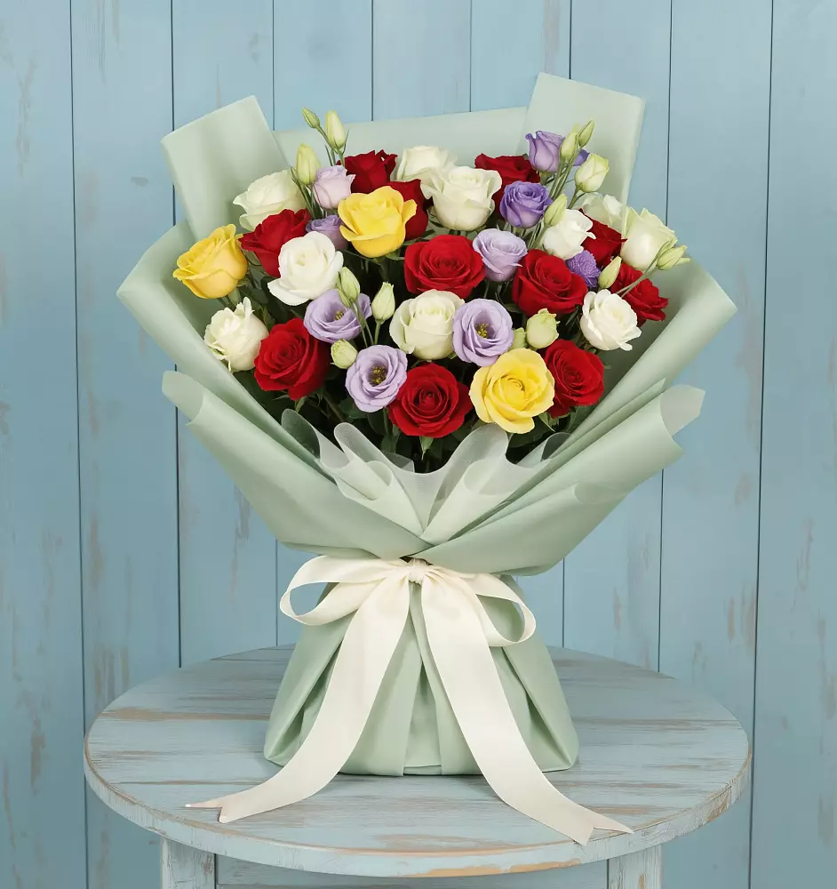 Букет цветов из: Розы в Венцах