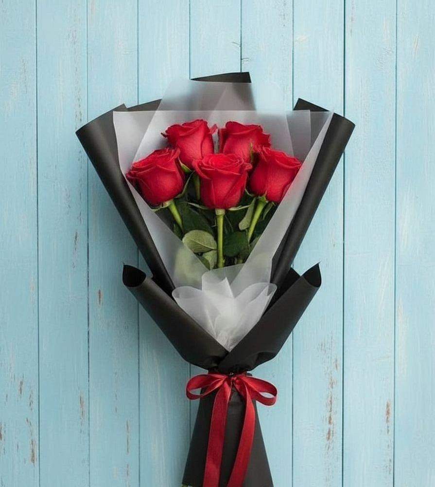 Букет цветов из: Розы в Венцах